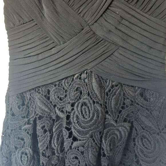 BCBG Max Azria Black Lace & Pleated Sleeveless Dress With Halter Neckline & Back - Picture 3 of 6